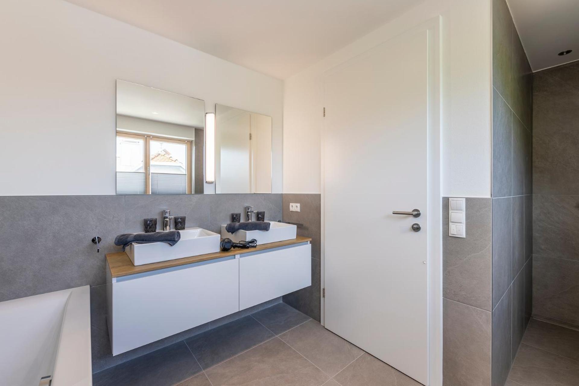 Bodensee Bergblick Suite Lochau Exterior photo
